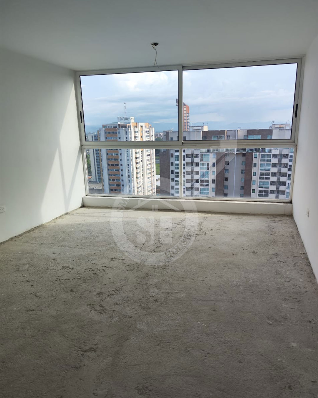 PENTHOUSE DUPLEX OBRA GRIS VENTA RES. TERRA NORTE - URB. BASE ARAGUA