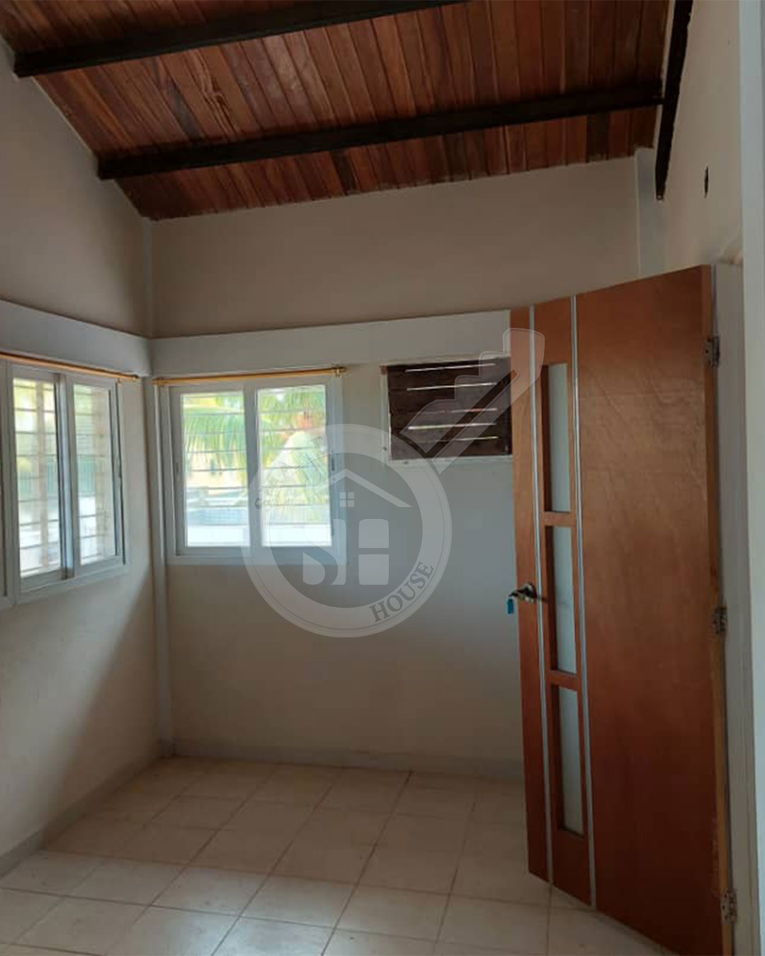 CASA VACACIONAL VENTA SAN JUAN DE LOS CAYOS - FALCON