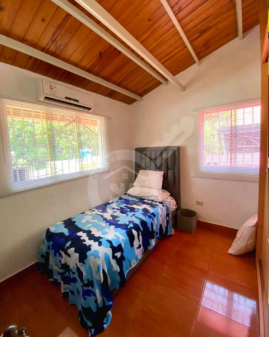 TOWN HOUSE EN VENTA 