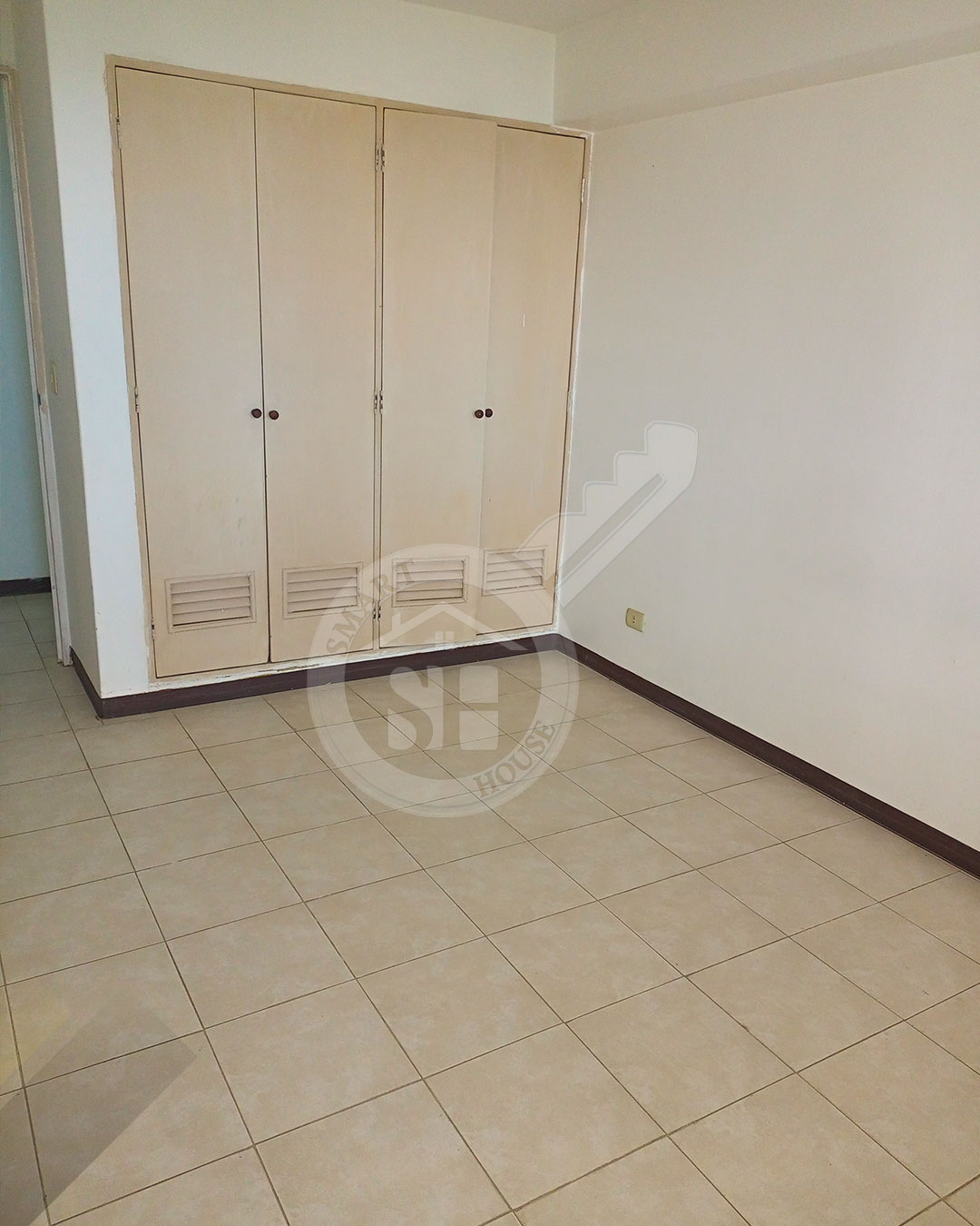 APARTAMENTO VENTA RES. LAS PERLAS LA GUAIRA