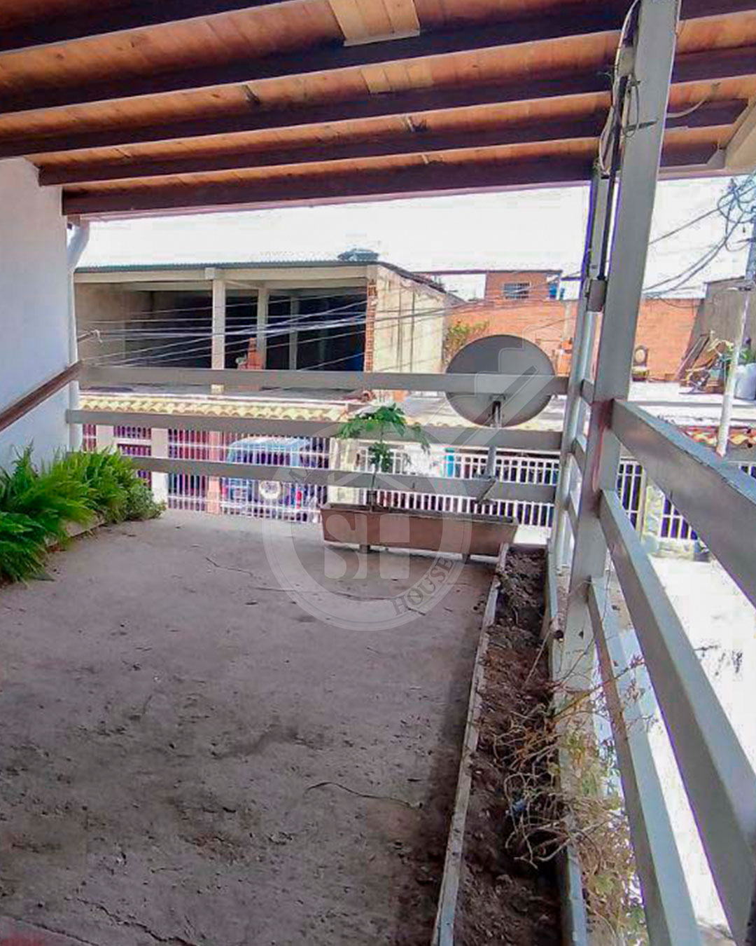 CASA VENTA  URB. LOS MANGOS SANTA CRUZ MARACAY 